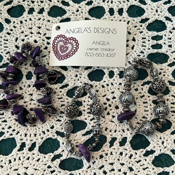 NWT Angela Designs 3 handmade amethyst & silver color beaded stretchy bracelets - Picture 3 of 8
